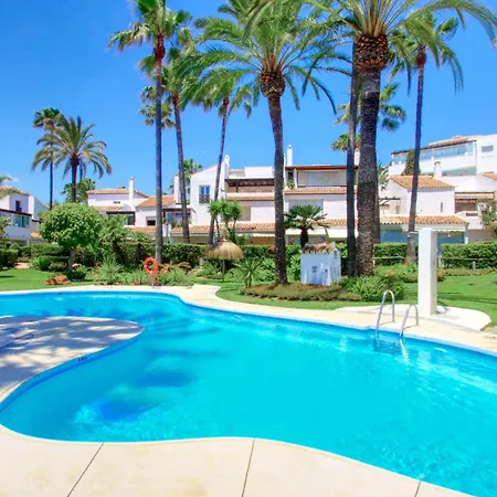 1176 Front 2 Pools Bahia Marbella