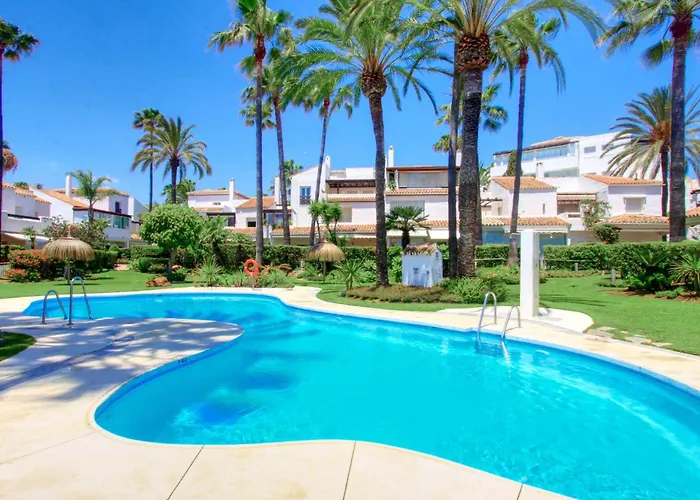 1176 Front 2 Pools Bahia מארבלה