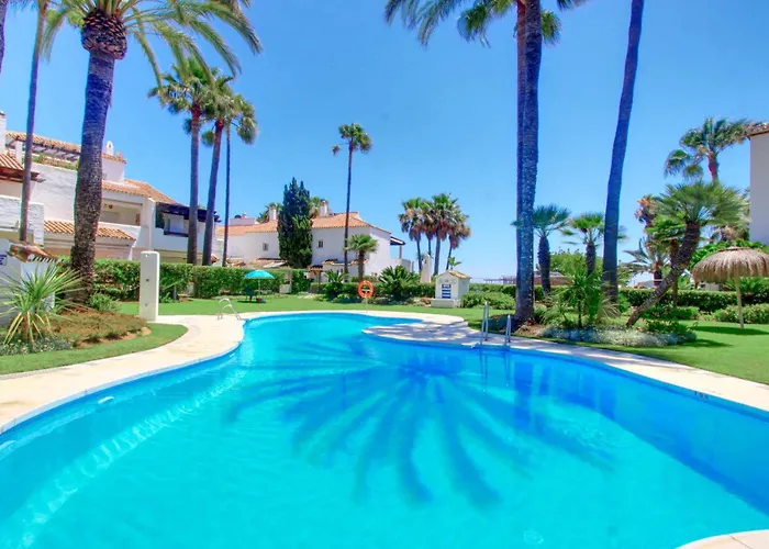 1176 Front 2 Pools Bahia